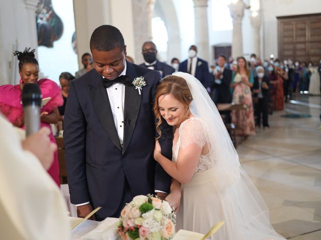 Il matrimonio di Basil e Maura a Cisternino, Brindisi 42