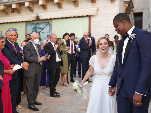 Il matrimonio di Basil e Maura a Cisternino, Brindisi 52