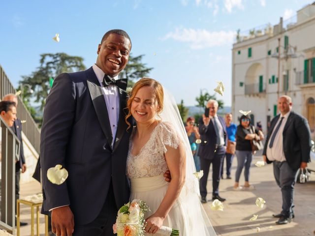 Il matrimonio di Basil e Maura a Cisternino, Brindisi 55