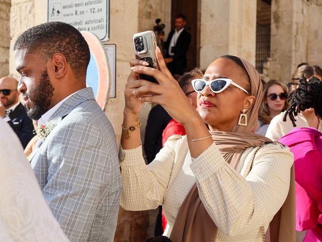 Il matrimonio di Basil e Maura a Cisternino, Brindisi 56