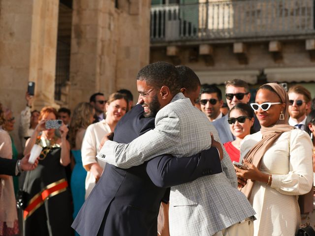 Il matrimonio di Basil e Maura a Cisternino, Brindisi 58