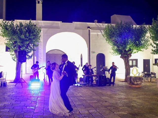 Il matrimonio di Basil e Maura a Cisternino, Brindisi 88