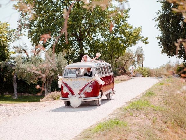 Il matrimonio di Amanda e Davide a Città Sant&apos;Angelo, Pescara 32