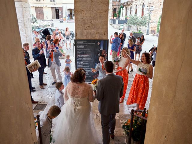 Il matrimonio di Mark e Anna a Sarteano, Siena 25