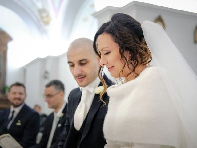 Il matrimonio di Gianni e Carmina a Apice, Benevento 17