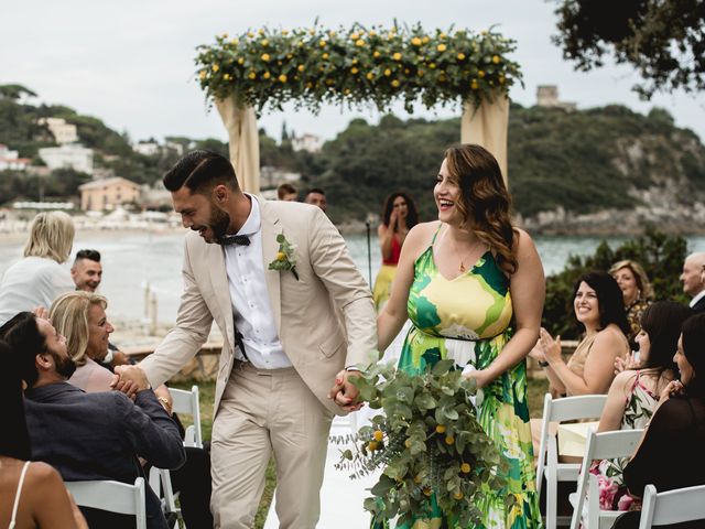 Il matrimonio di Paolo e Esther a Formia, Latina 20