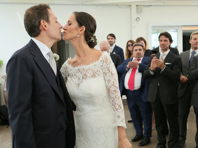 Il matrimonio di Alessio e Claudia a Napoli, Napoli 21