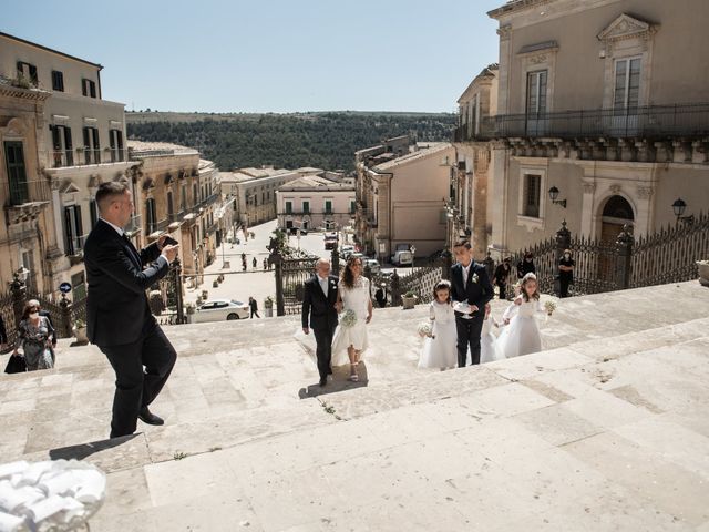 Il matrimonio di Gianluca e Chiara a Ragusa, Ragusa 28