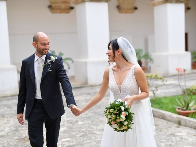 Il matrimonio di Ilaria e Vincenzo a Brindisi, Brindisi 9