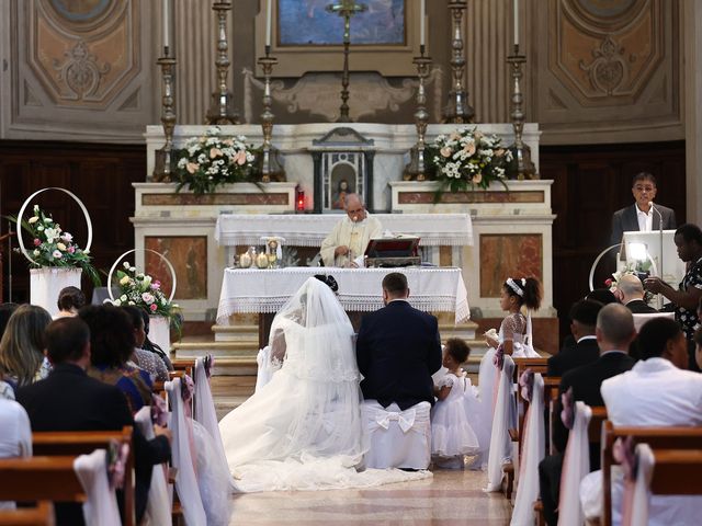 Il matrimonio di Ivie e Matteo a Formigine, Modena 20