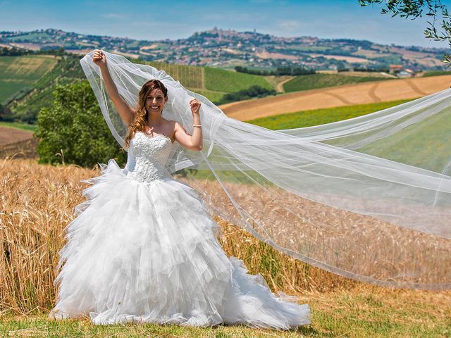 Il matrimonio di Marco e Ramona a Porto Sant&apos;Elpidio, Fermo 44