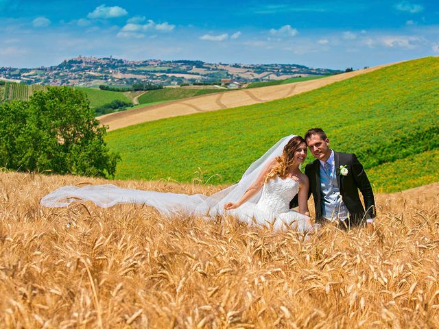 Il matrimonio di Marco e Ramona a Porto Sant&apos;Elpidio, Fermo 49