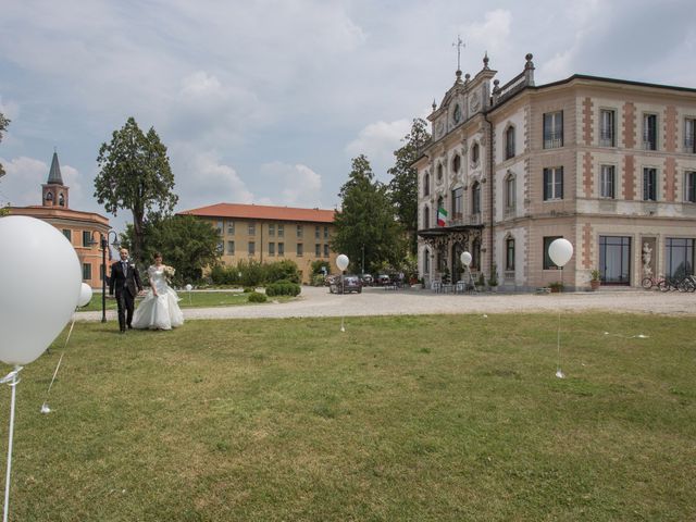 Il matrimonio di Alessandro e Annamaria a Varano Borghi, Varese 15