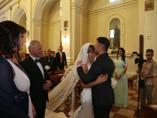 Il matrimonio di Enrico e Denise a San Salvo, Chieti 20