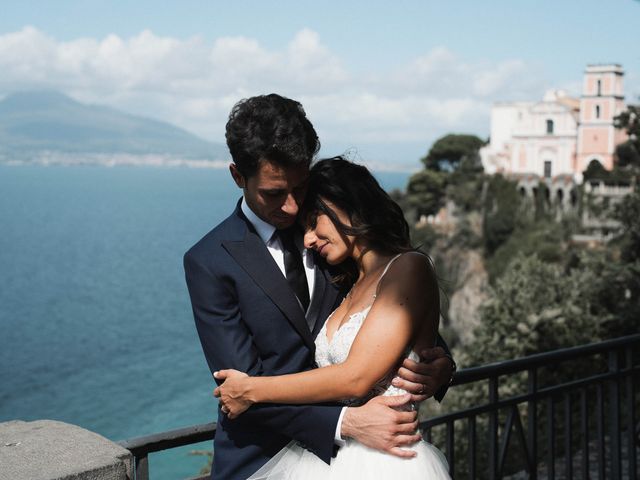 Il matrimonio di Linda e Antonio a Vico Equense, Napoli 2