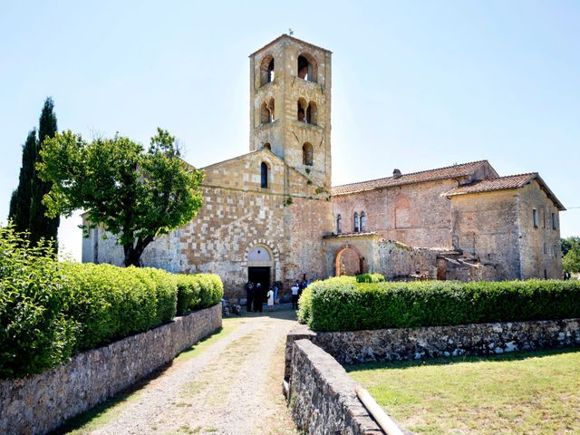 Il matrimonio di Flavio e Rossella a Monteriggioni, Siena 11