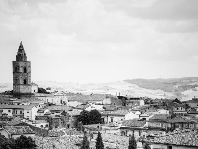 Il matrimonio di Ivona e Vincenzo a Melfi, Potenza 3