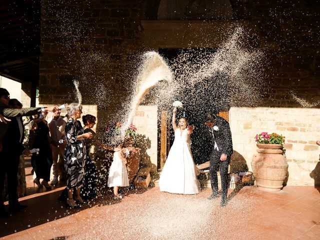 Il matrimonio di Osval e Elena a Gaiole in Chianti, Siena 27