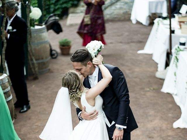 Il matrimonio di Osval e Elena a Gaiole in Chianti, Siena 39