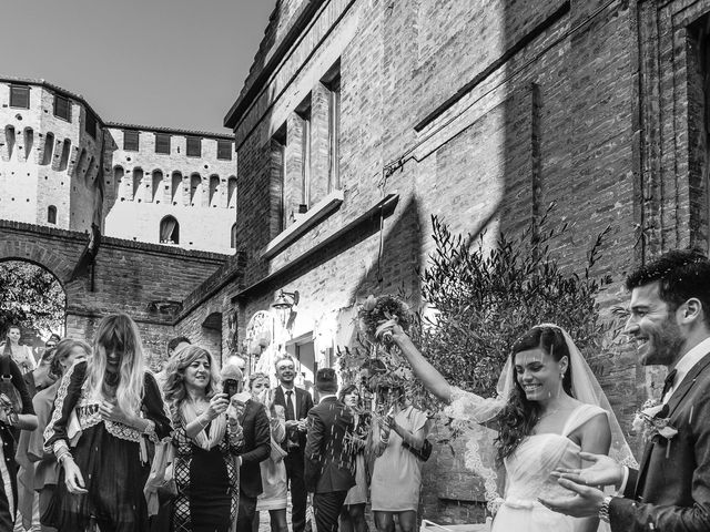 Il matrimonio di Marco e Serena a Gradara, Pesaro - Urbino 39