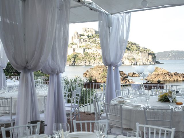 Il matrimonio di Stefano e Lucrezia a Ischia, Napoli 16