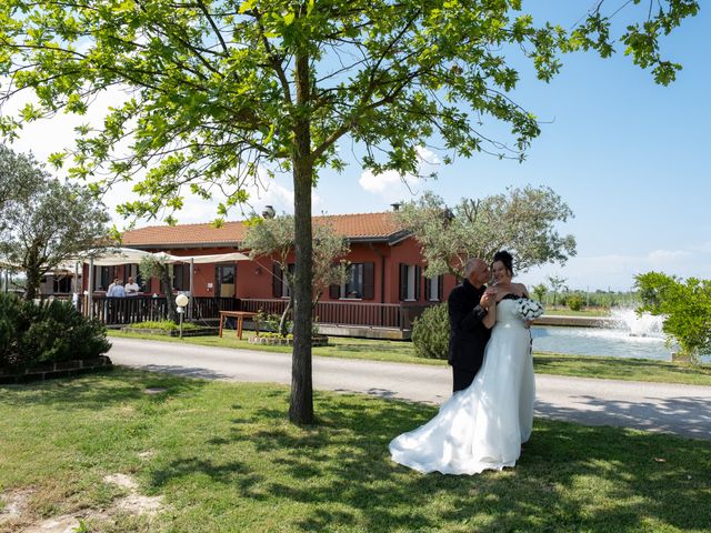 Il matrimonio di Thomas e Sara a Porto Viro, Rovigo 31