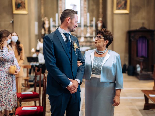 Il matrimonio di Luca e Cristina a Inveruno, Milano 23