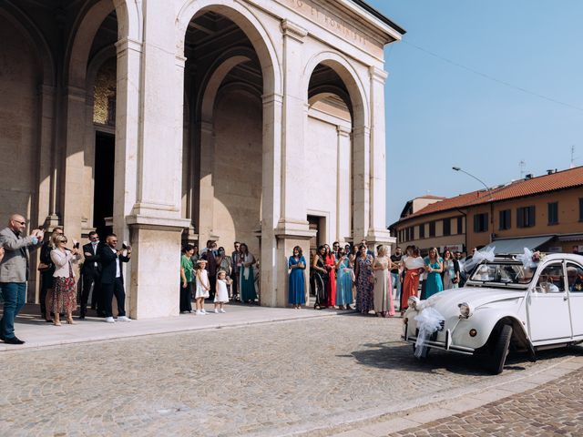 Il matrimonio di Luca e Cristina a Inveruno, Milano 25