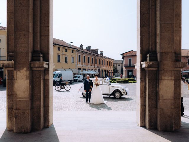 Il matrimonio di Luca e Cristina a Inveruno, Milano 28