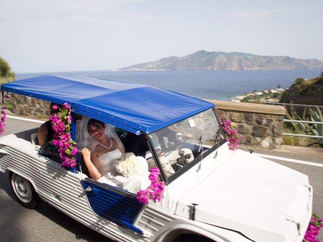 Il matrimonio di Mario e Raffa a Santa Marina Salina, Messina 11