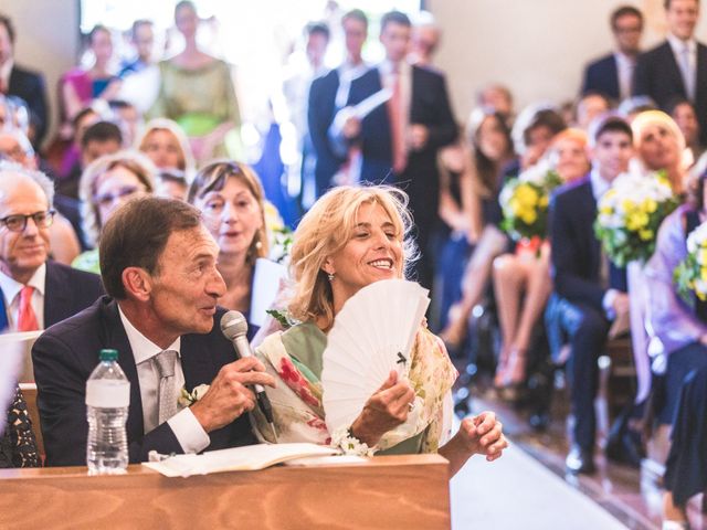 Il matrimonio di Tommaso e Serena a Casalzuigno, Varese 30