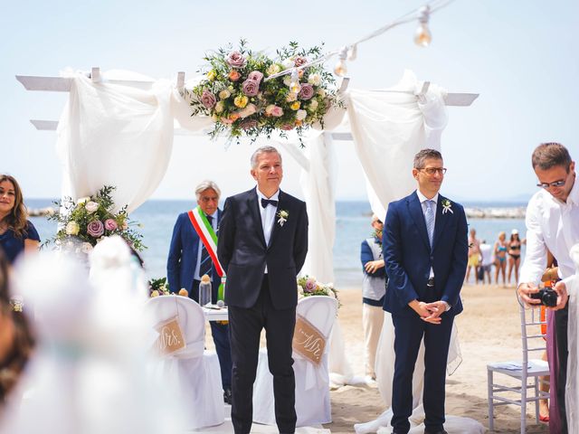 Il matrimonio di Maurizio e Fulghensia Margherita a Follonica, Grosseto 7