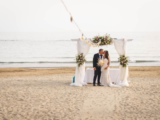 Il matrimonio di Maurizio e Fulghensia Margherita a Follonica, Grosseto 33