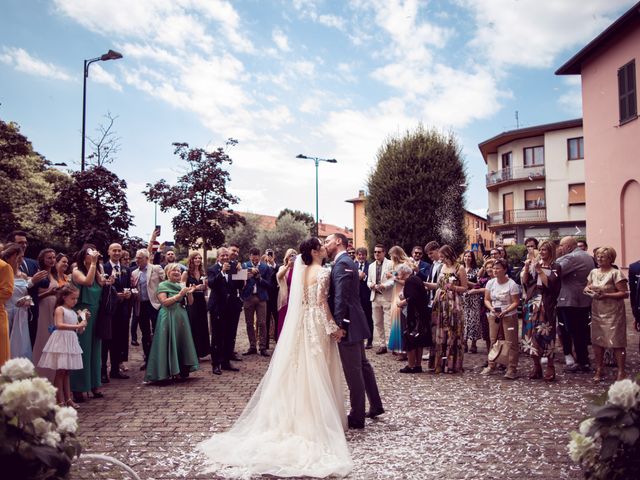 Il matrimonio di Filippo e Elisa a Civenna, Como 19