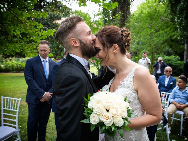 Il matrimonio di Massimo e Claudia a Gussola, Cremona 14