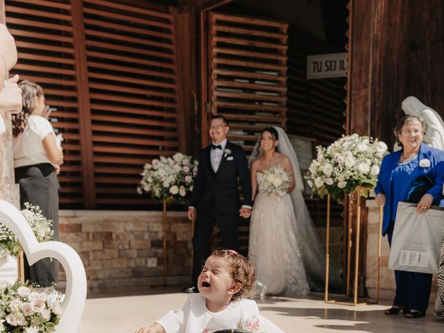 Il matrimonio di Alessandro e Nicole a Polignano a Mare, Bari 9