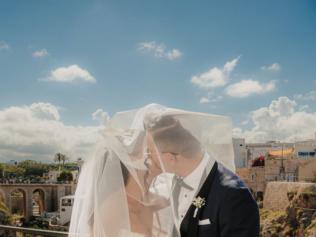 Il matrimonio di Alessandro e Nicole a Polignano a Mare, Bari 15