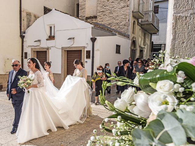 Il matrimonio di Tonia e Paolo a Pisticci, Matera 14