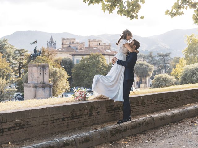Il matrimonio di Alessia e Lorenzo a Lucca, Lucca 11