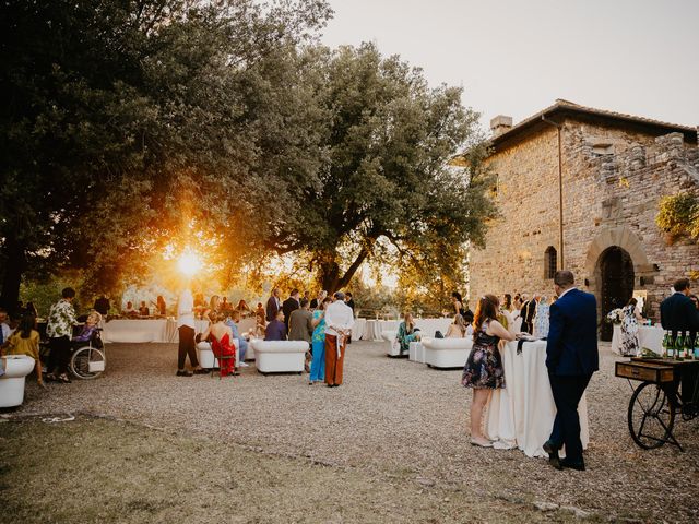 Il matrimonio di Francesco e Veronica a Greve in Chianti, Firenze 93