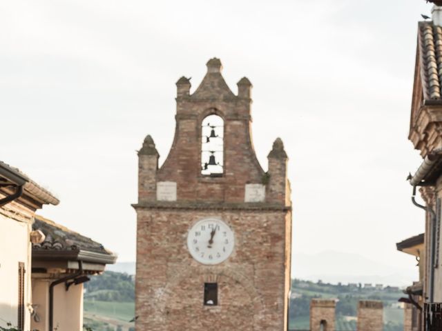 Il matrimonio di Manuel e Valentina a Gradara, Pesaro - Urbino 16