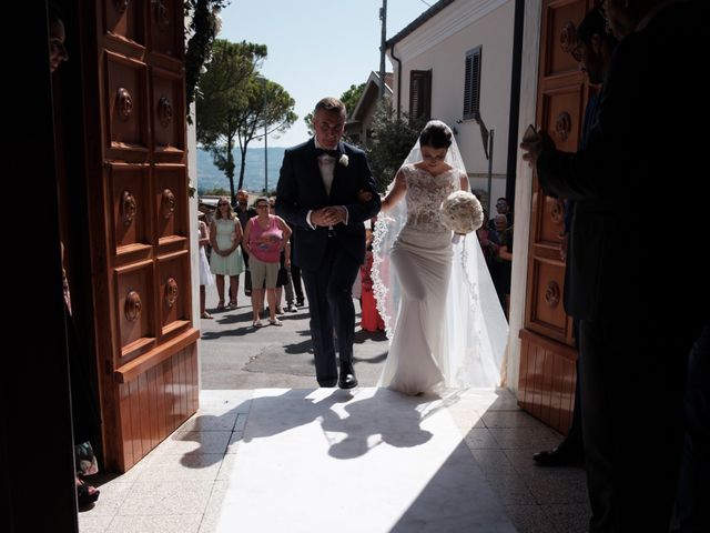 Il matrimonio di Luca e Anita a Pianella, Pescara 15