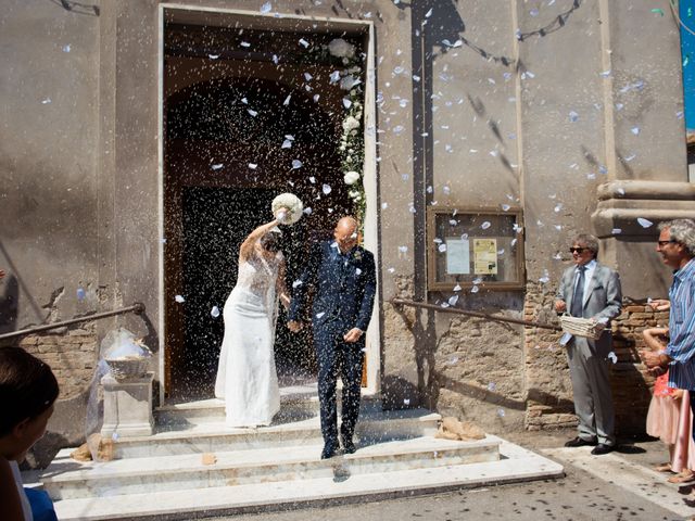 Il matrimonio di Luca e Anita a Pianella, Pescara 17