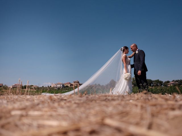 Il matrimonio di Luca e Anita a Pianella, Pescara 20