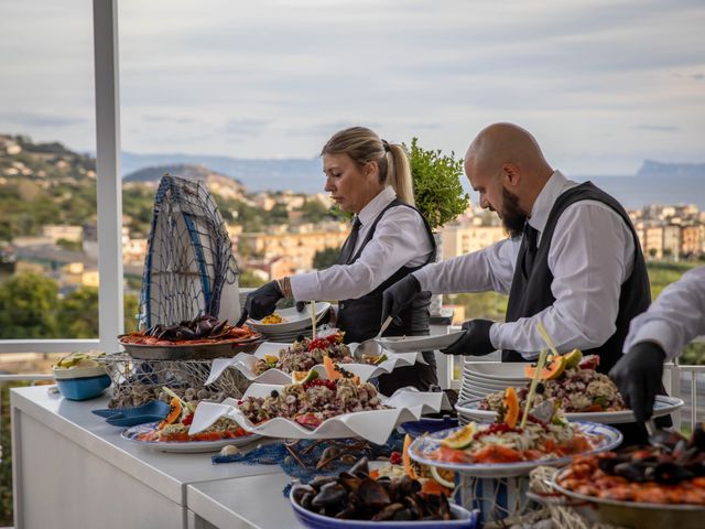 Il matrimonio di Merlin e Stefania a Pozzuoli, Napoli 21