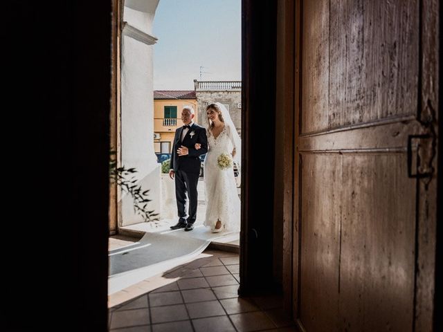 Il matrimonio di Francesco e Lina a Cirò Marina, Crotone 35