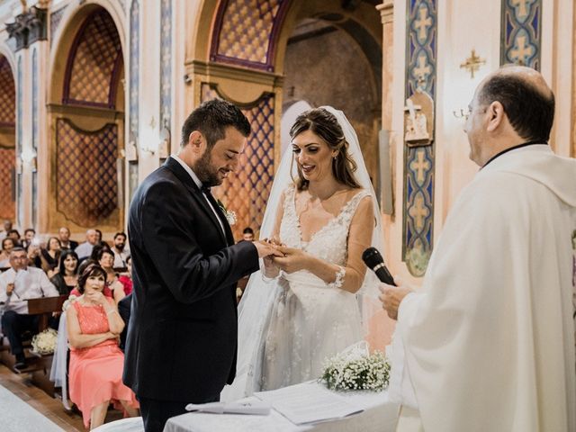 Il matrimonio di Francesco e Lina a Cirò Marina, Crotone 44