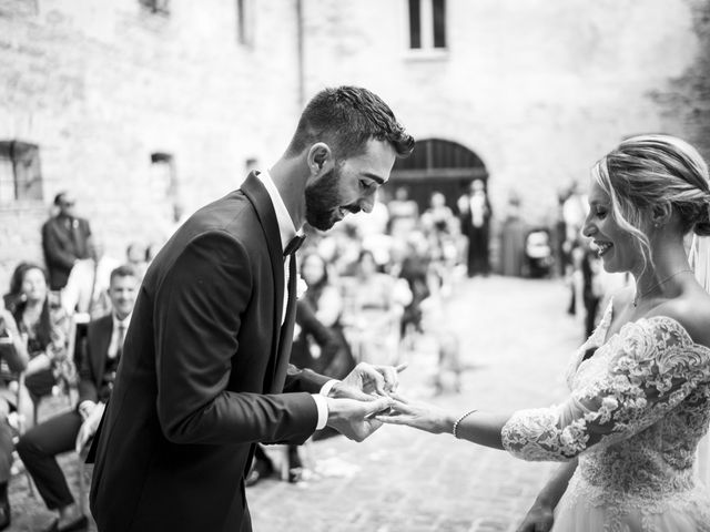 Il matrimonio di Serena e Filippo a Cupramontana, Ancona 17