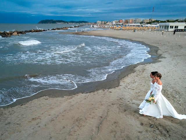 Il matrimonio di Camilla e Vittoria a Misano Adriatico, Rimini 16