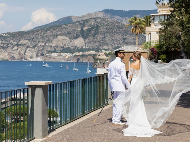 Il matrimonio di Maggiorino e Melissa a Sorrento, Napoli 37